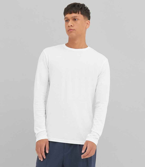 EA021 Arctic White Model